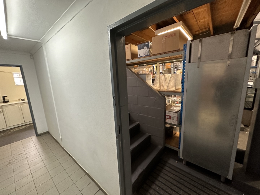 To Let Commercial Property for Rent in Woodstock Western Cape